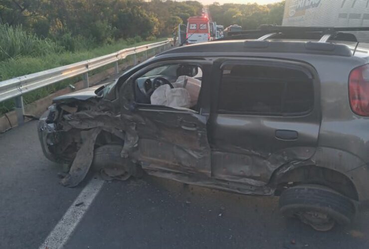 Batida entre carros deixa seis vítimas em Engenheiro Navarro - Foto: Samu/Divulgação