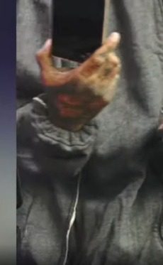 Criminosos ainda agrediram com coronhada uma das vítimas que estavam sem celular - Foto: Mídia/Redes Sociais