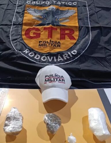 Droga foi apreendida na MGC-122 - Foto: Polícia Militar Rodoviária / Divulgação