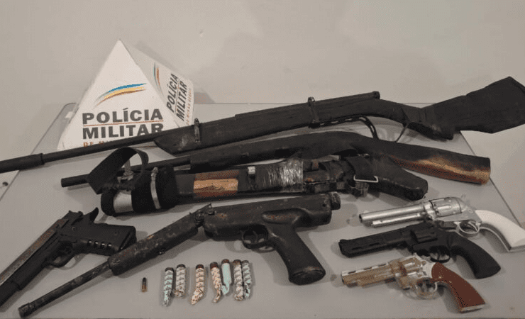 armas apreendidas pela PM.