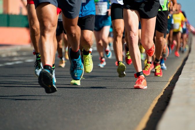 Atletas durante prova de corrida