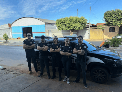 Equipe da PCMG que prendeu o investigado.