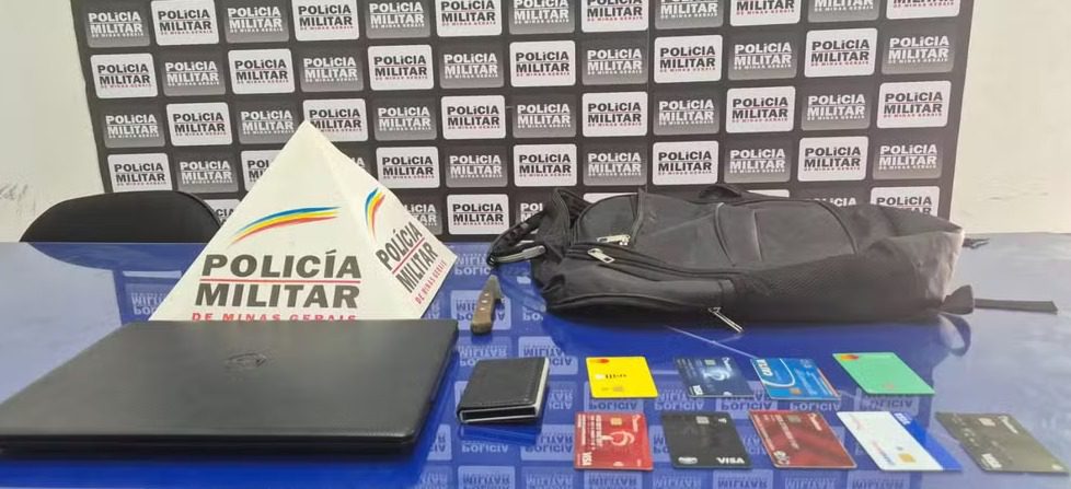 Material furtado foi apreendido pela PM