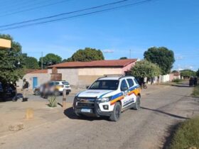 Polícia cerca casa da vítima