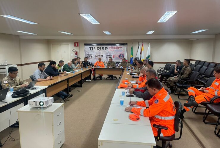 Reunião com forças de segurança em Montes Claros