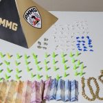 Drogas, dinheiro e celulares foram apreendidos - Foto: PMMG/Divulgação
