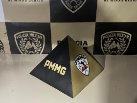 Arma apreendida pela PM.