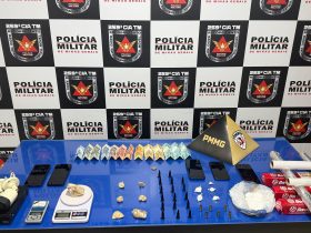 Grande quantidade de drogas foi apreendida - Foto: PMMG/Divulgação