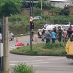 Mulher de bicicleta elétrica morre atropelada por carro no bairro Independência, em Montes Claros