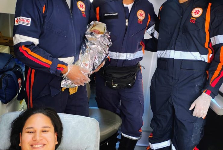 Bebê nasceu dentro de ambulância do Samu - Foto: Divulgação / Samu