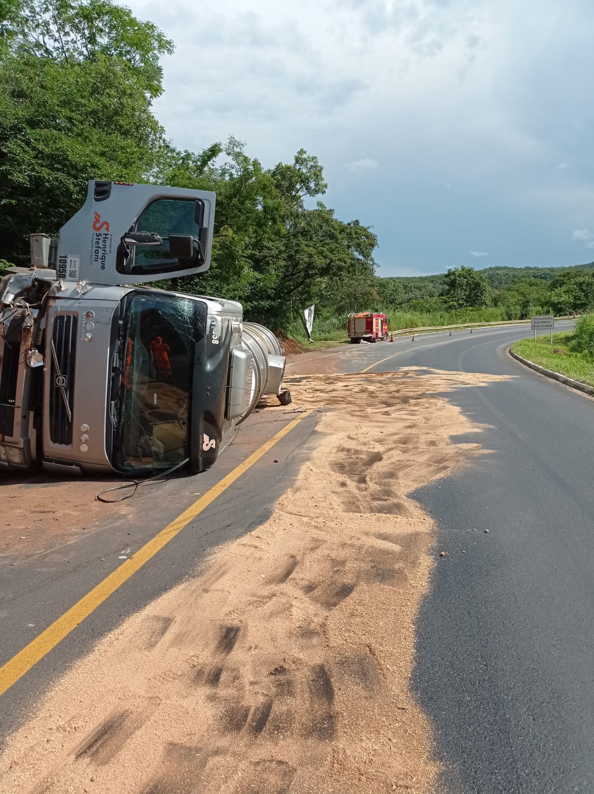 Conheça a BR 251 indo para Salinas em Minas Gerais 