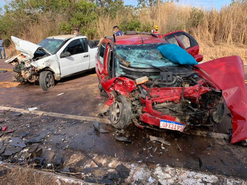 Motorista morre em acidente com caminhão de manga na BR-251 no Norte de  Minas - Jornal O Popular