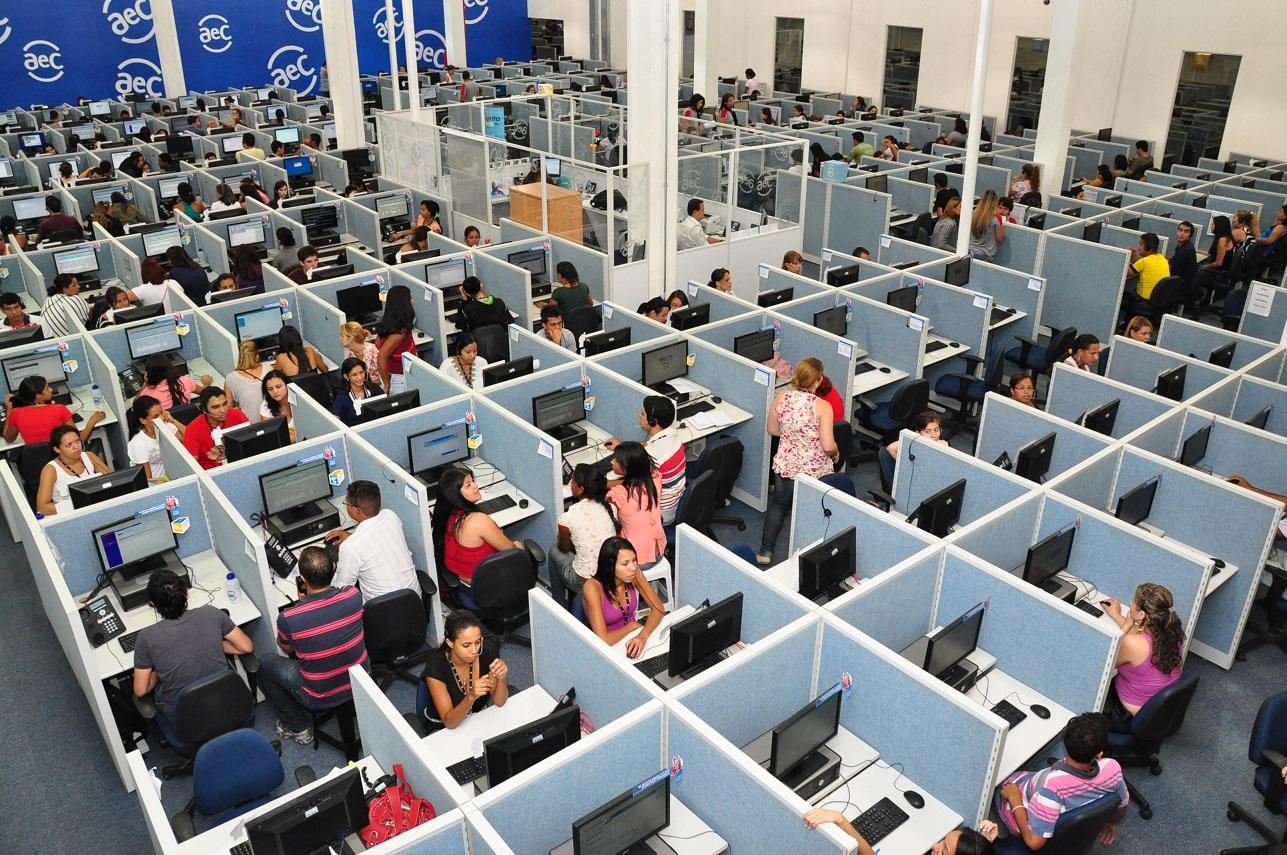 Processo seletivo da AeC tem 1,3 mil vagas abertas na área de contact center