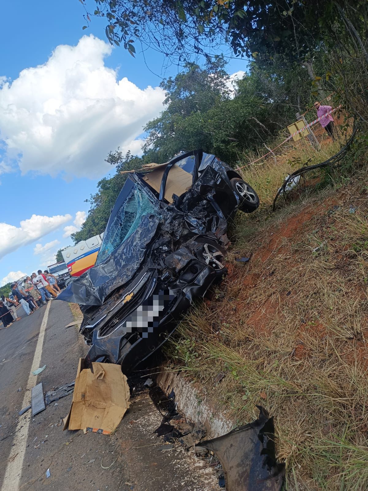 Batida entre veículos ocorreu de frente, na MGC-135 - Foto: Divulgação/Samu