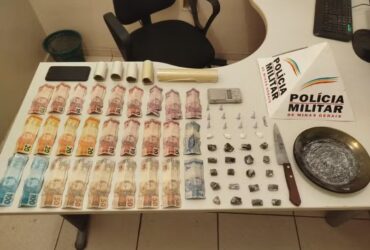 PM apreendeu drogas, arma branca e dinheiro - Foto: Polícia Militar/Divulgação