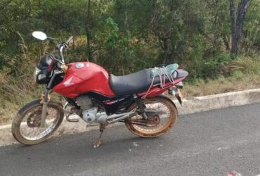 Moto foi apreendida - Foto: PMRv/Divulgação