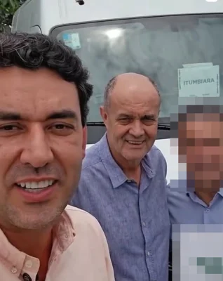 Thales com o sogro e prefeito de Itumbiara, Dione Araújo - Foto: Divulgação/Redes Sociais