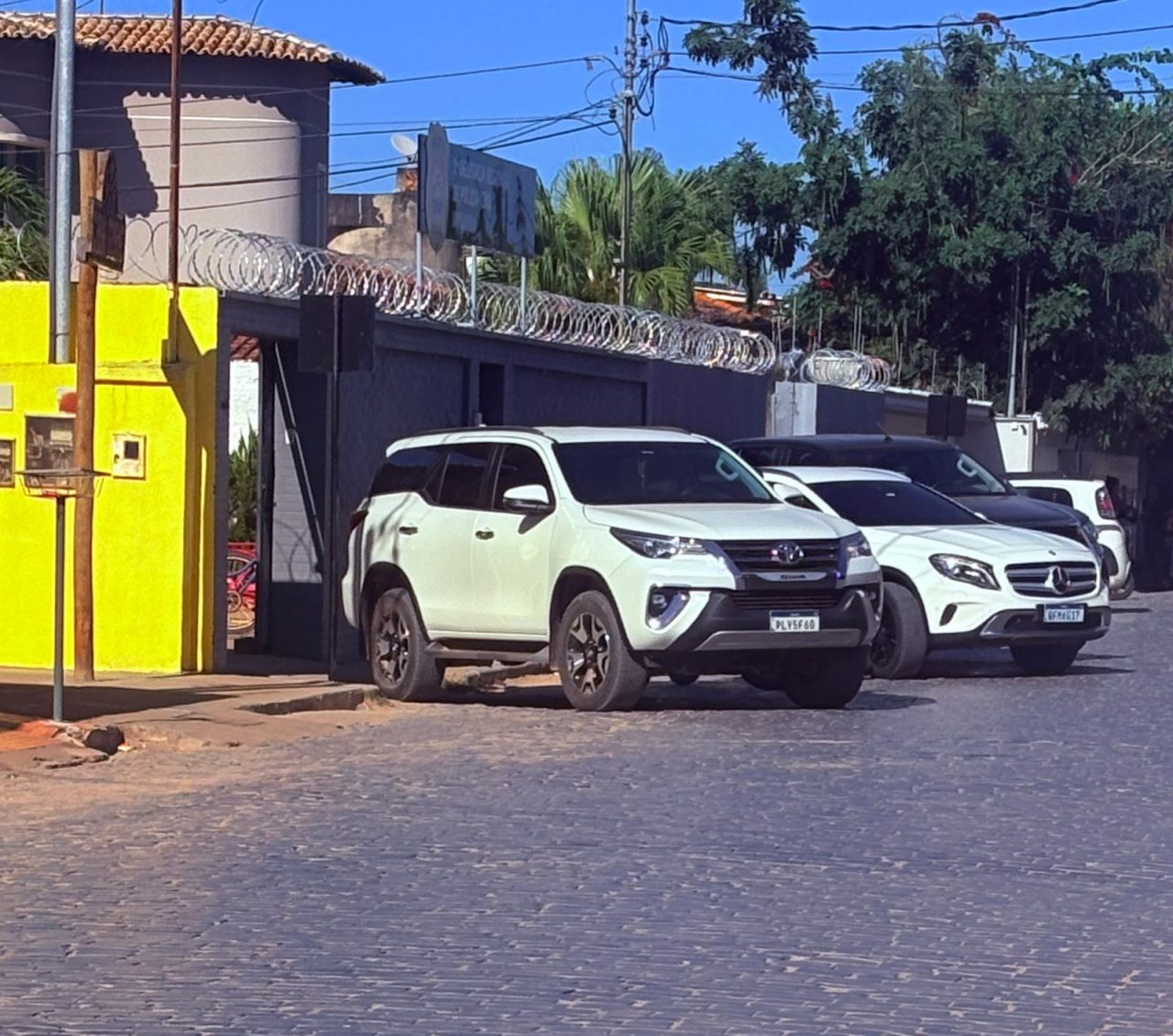 Carros foram apreendidos - Foto: Divulgação/Redes Sociais